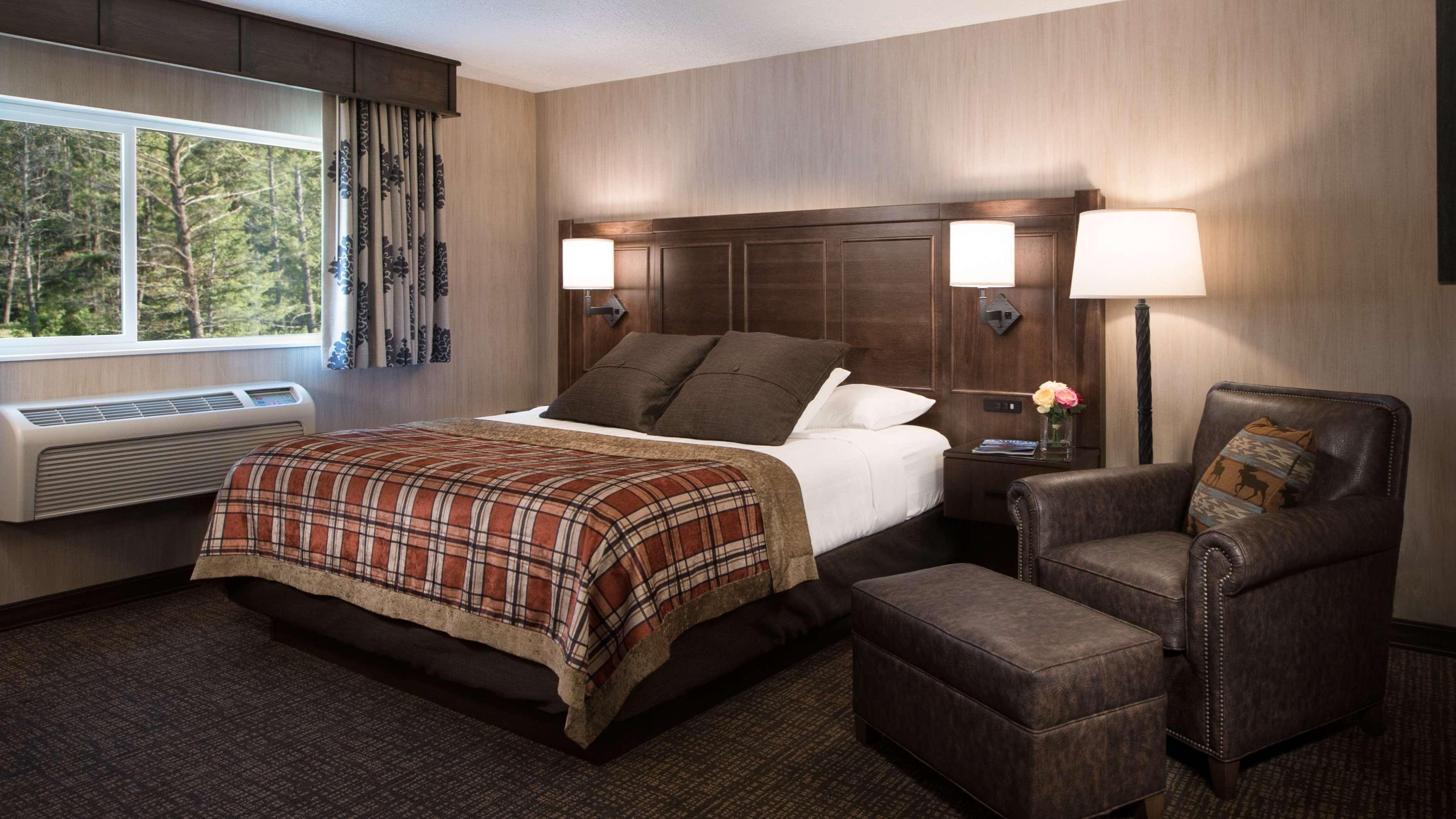 Best Western Plus Flathead Lake Inn And Suites Kalispell Exterior photo