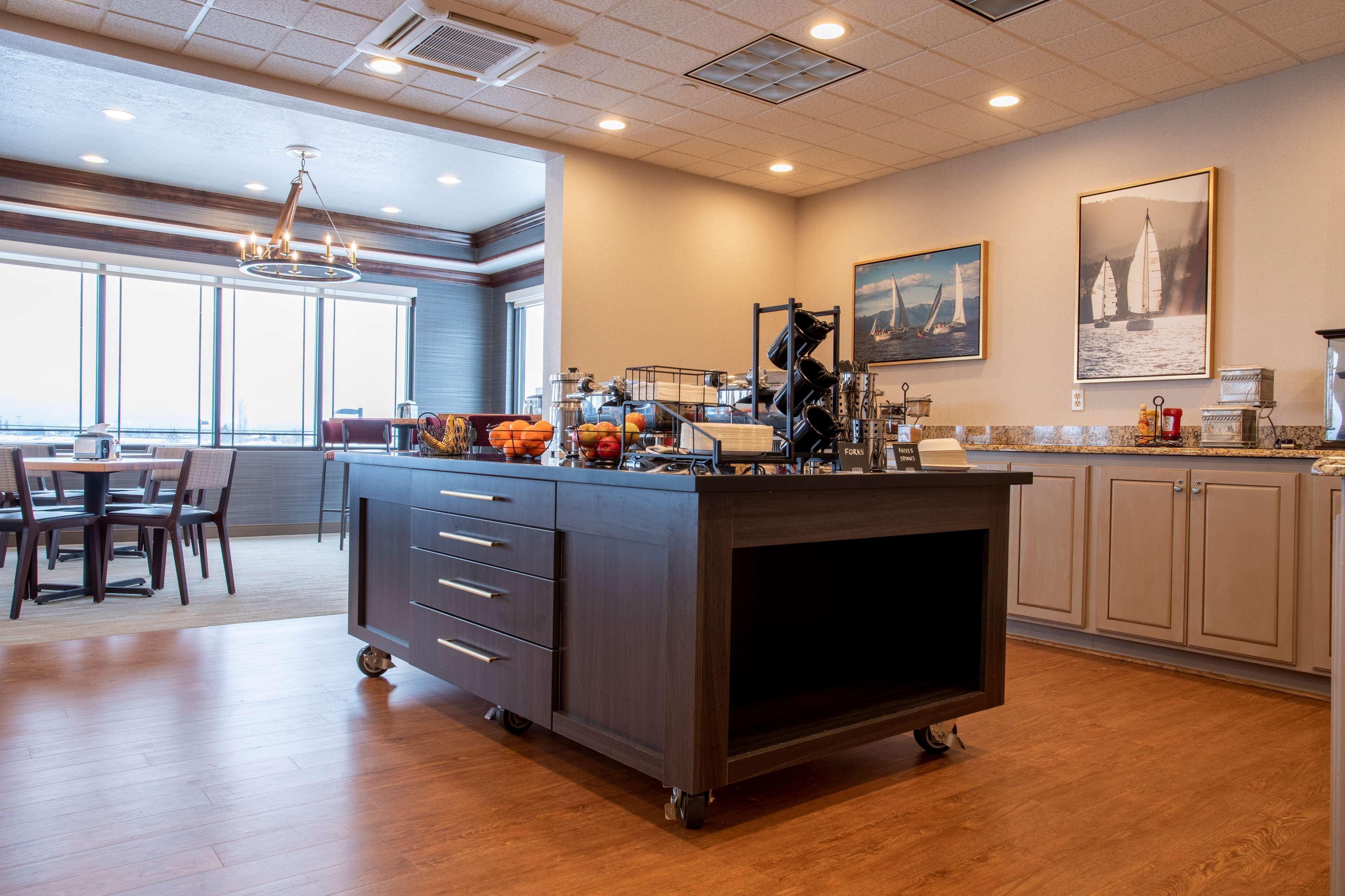 Best Western Plus Flathead Lake Inn And Suites Kalispell Exterior photo