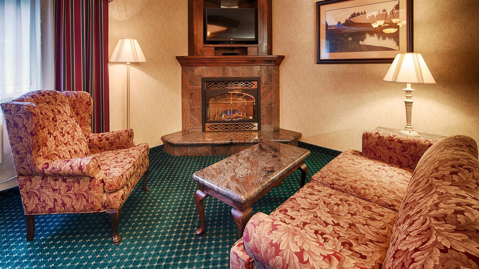 Best Western Plus Flathead Lake Inn And Suites Kalispell Exterior photo
